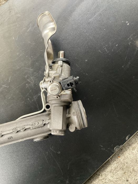 Audi Q7 3.0tdi 2012 година Кормилна Рейка