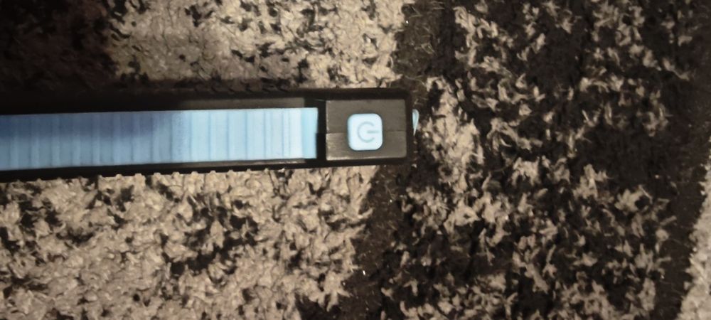 Baterie solară cu lanternă și încărcător telefon