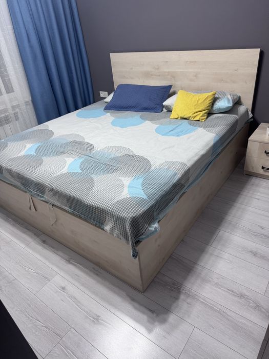 Кровать 1.80*2.00 + 2 тумбочки