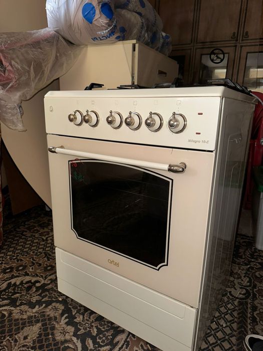 Продам газовую плиту
