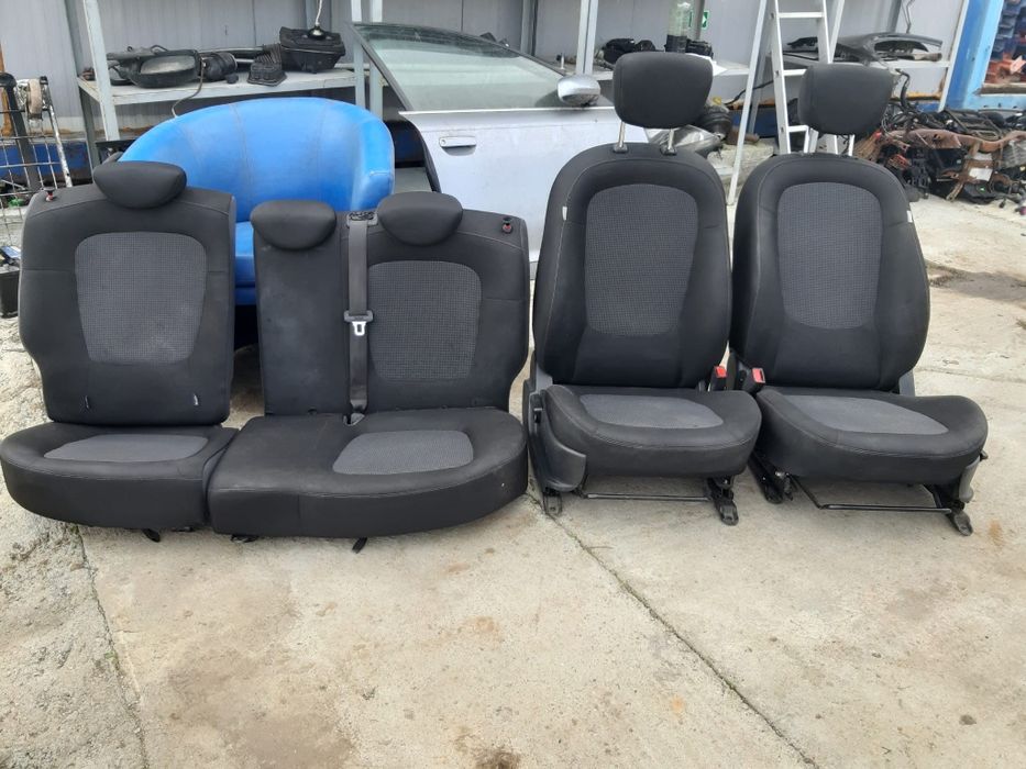 Scaune banchete Hyundai i 20