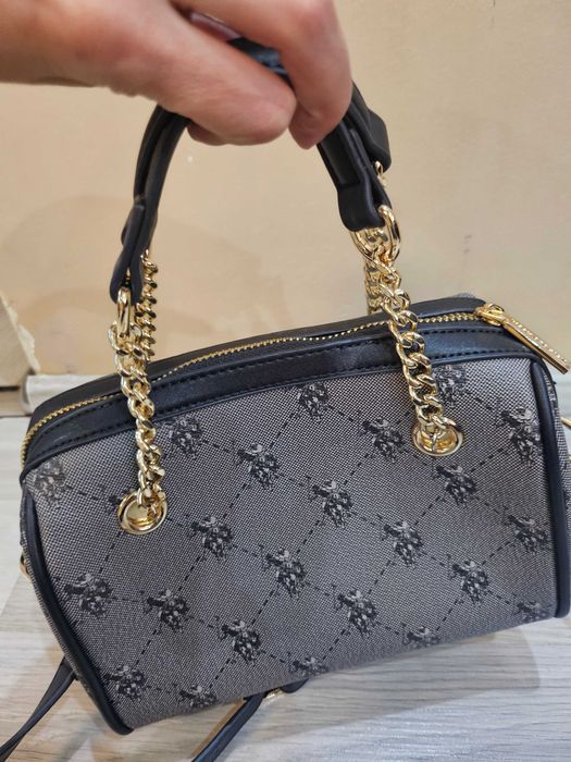 Дамски чанти prada