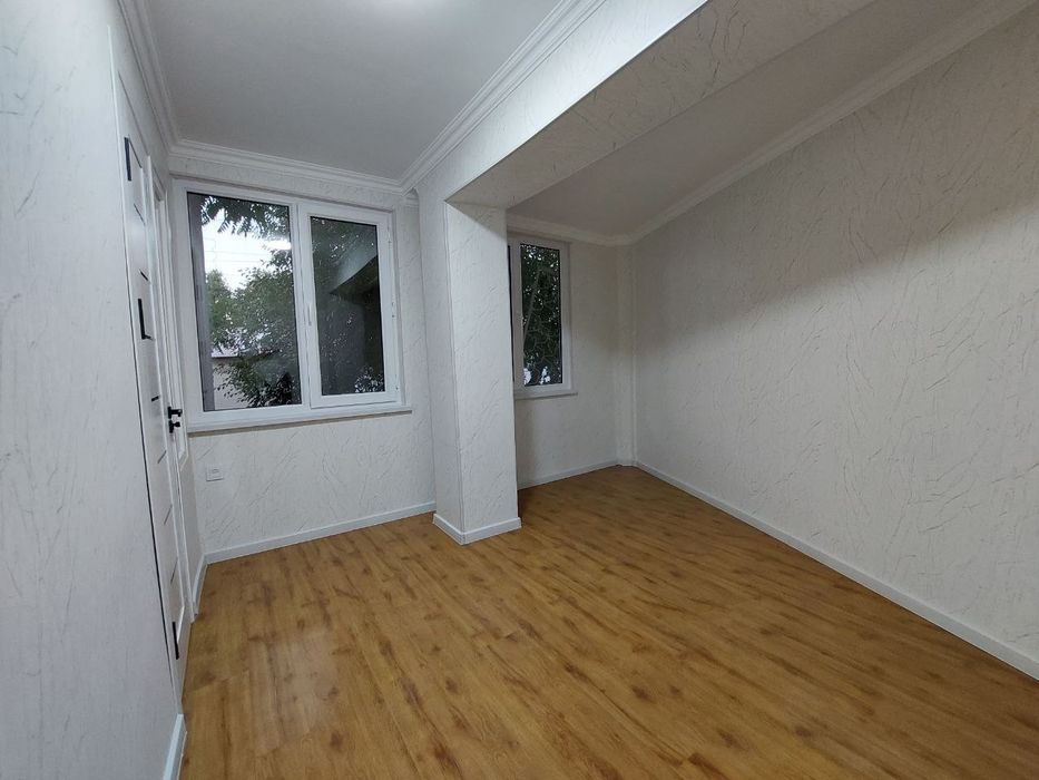 Продаю 2 ком квартира на 1 этаже 4 этажного дома. Тузель 1