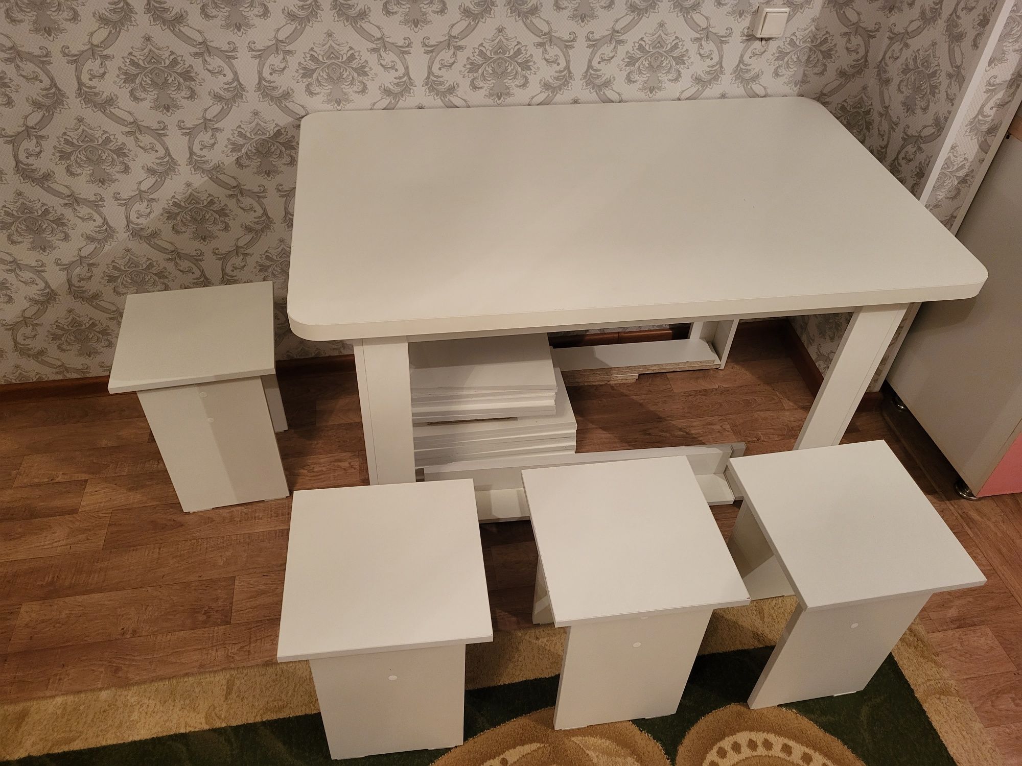 Кухонная стол стулья