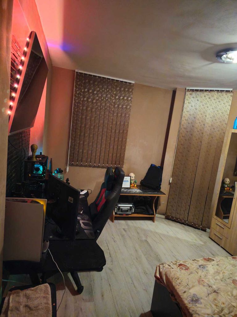 Продава се Четиристаен апартамент в Варна, Цветен квартал - 105 кв.м за 1905 €/кв.м - Снимка #5
