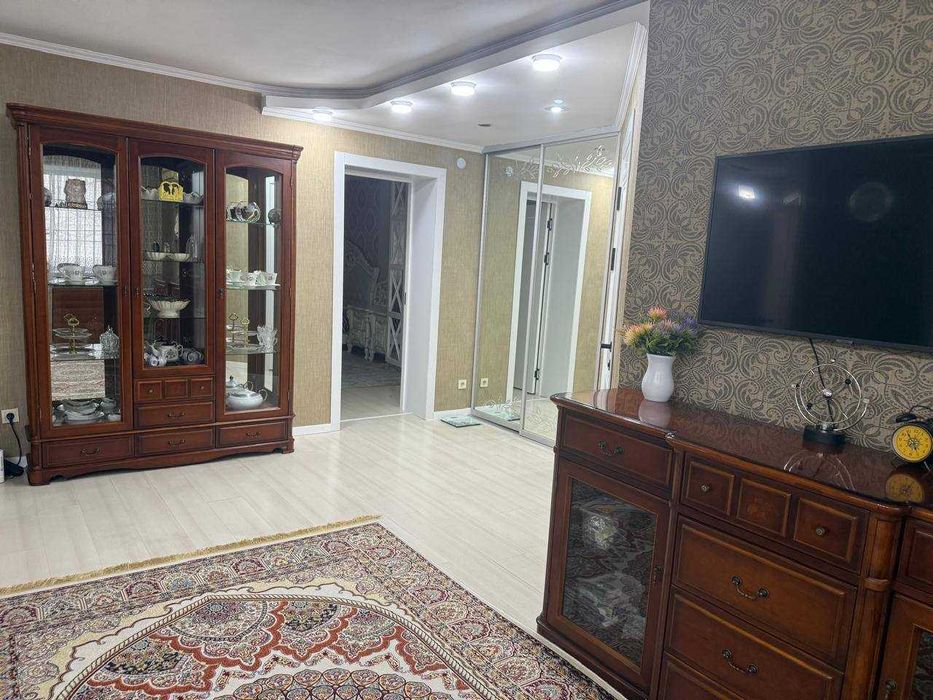 Сдам квартиру в Яккасарайском районе 2/2/5. Улица Шох-Жахон 627*
