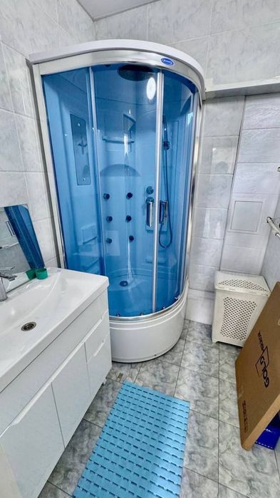 Сдаётся 4х ком квартира Ц-1, ориентир: улица Садыка Азимова, 100 м²