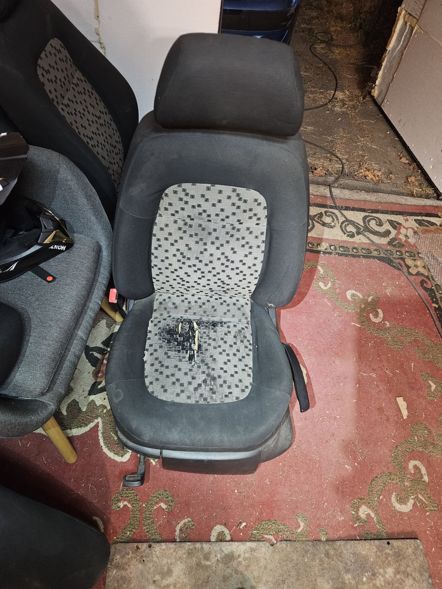 Седалки skoda fabia 1
