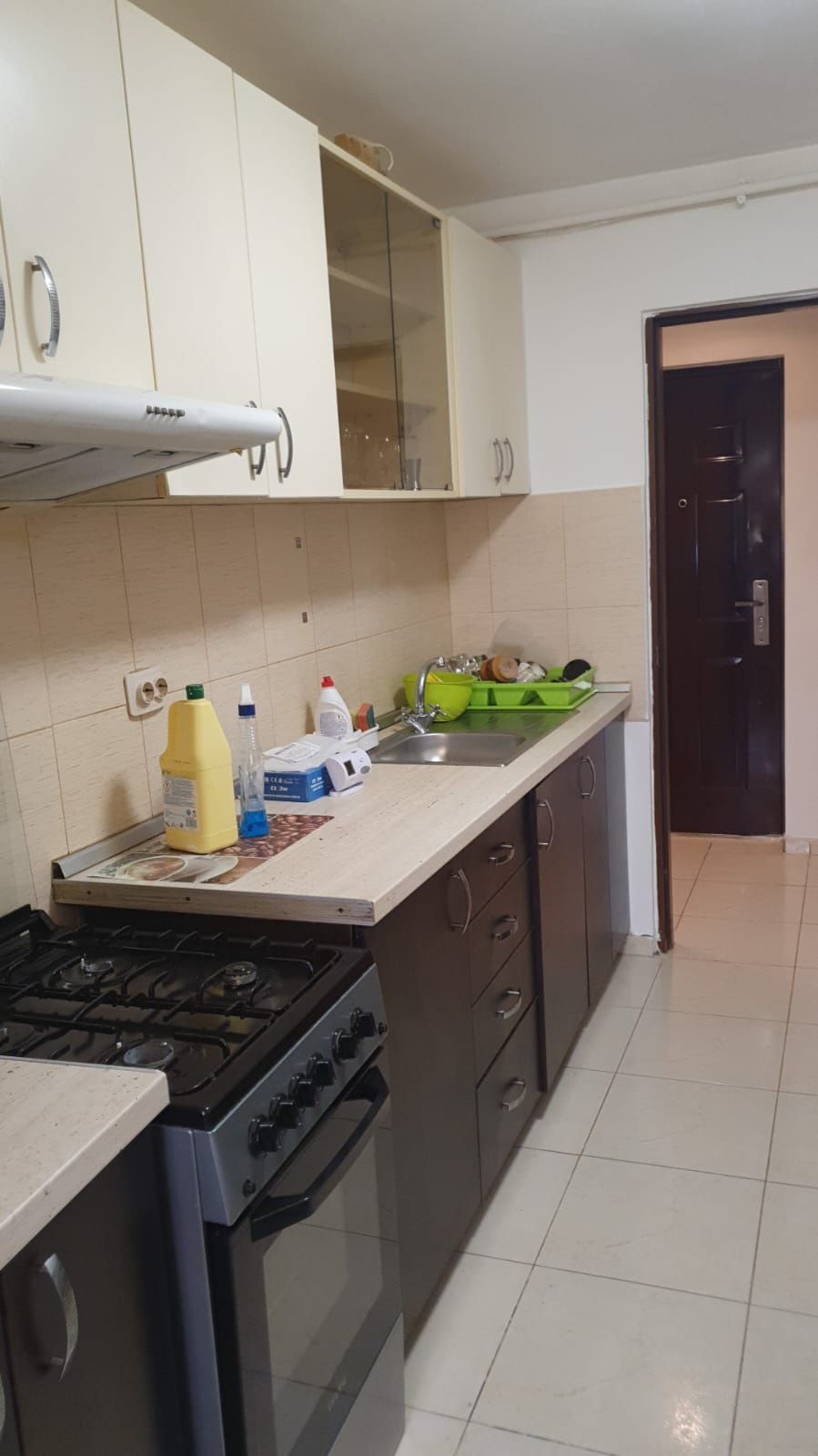 Închiriez apartament cu o camera