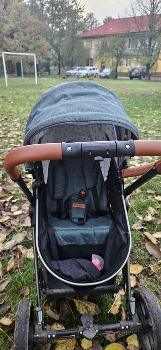 Carucior cumparat din Bebe Tei