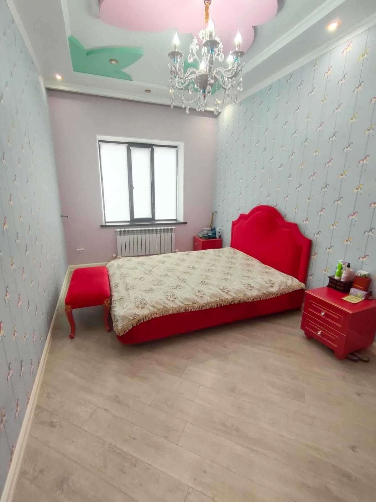 Дом в центре по ул. Ш. Муртаза ,  5-комнатный