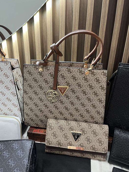 Guess различни модела в различни цветове