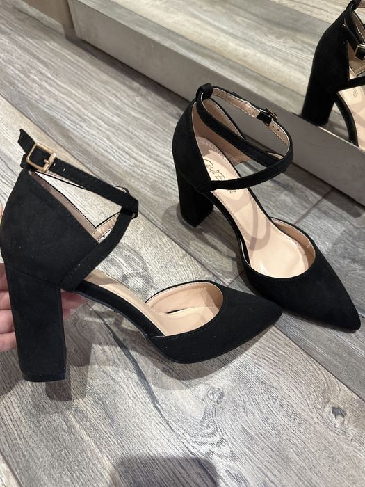 Страхотни обувки на ток