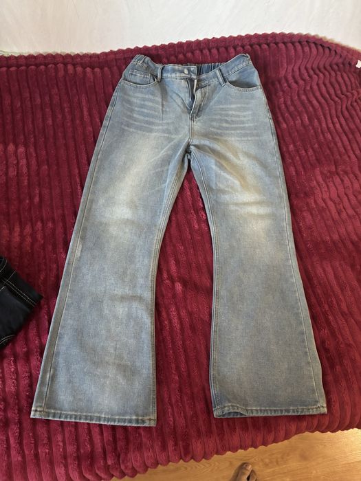 Джинсы две пары,синии новые черные поношены(без дифектов и выцветаний)