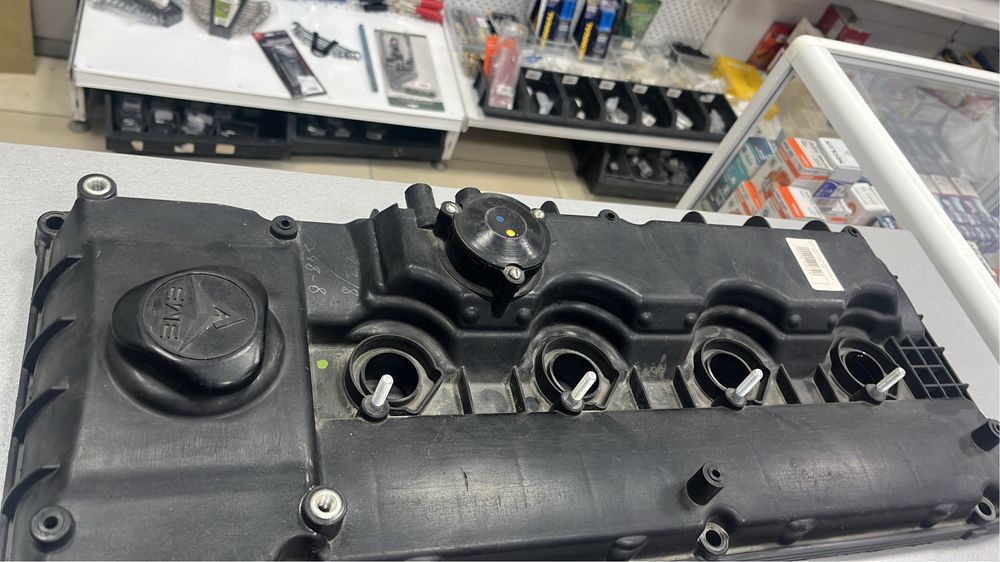 Клапанная крышка