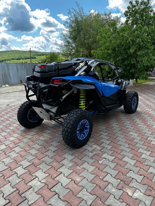 Can-am Maverick XRS Turbo RR ( nu polaris cf moto )