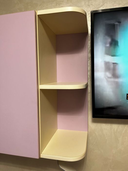 Birou+ corp suspendat ivory-lila din pal