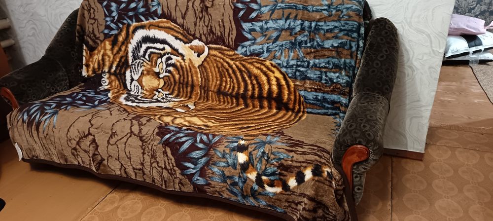 Продам мягкий уголок 3211