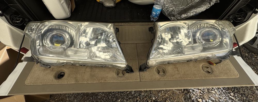 Фары крузак оригинал