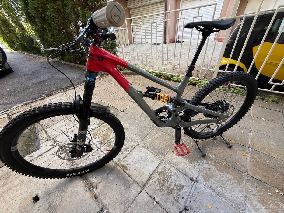 Ендуро колело YT CAPRA UNCAGED 10 MX (29″/27.5″) Размер M