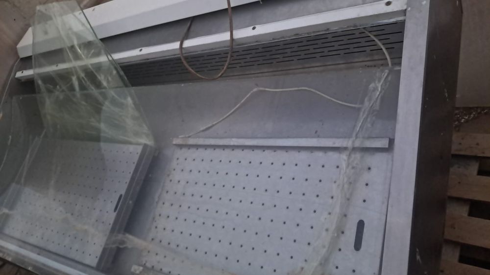 витринный холодильник