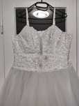 Vand rochie mireasa
