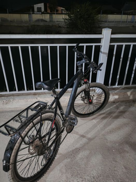 Продам велосипед в хорошем состояние ему год