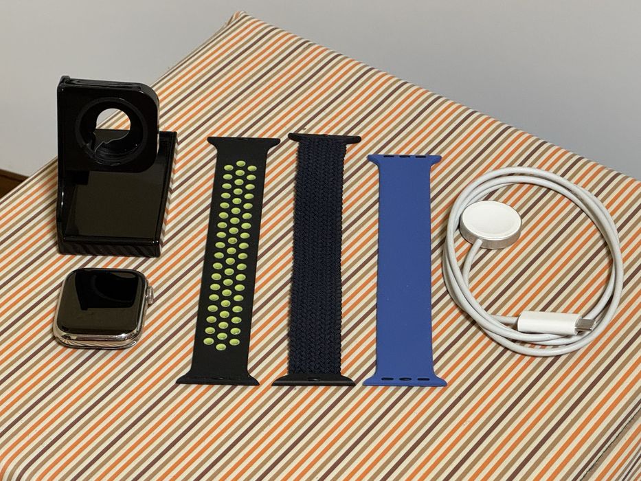 Apple Watch Series 7 GPS Cellular 45mm Silver Stainless Steel