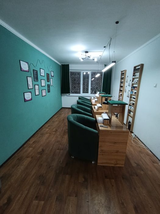 Коммерч помещение 6 мкр 4-х комн 29 млн