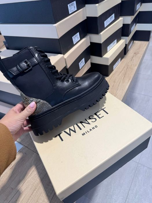 Ghete Twinset, usoare, calduroase, autentice, negru/maro, marimea37