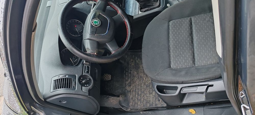 Vând Skoda Octavia 2 Facelift