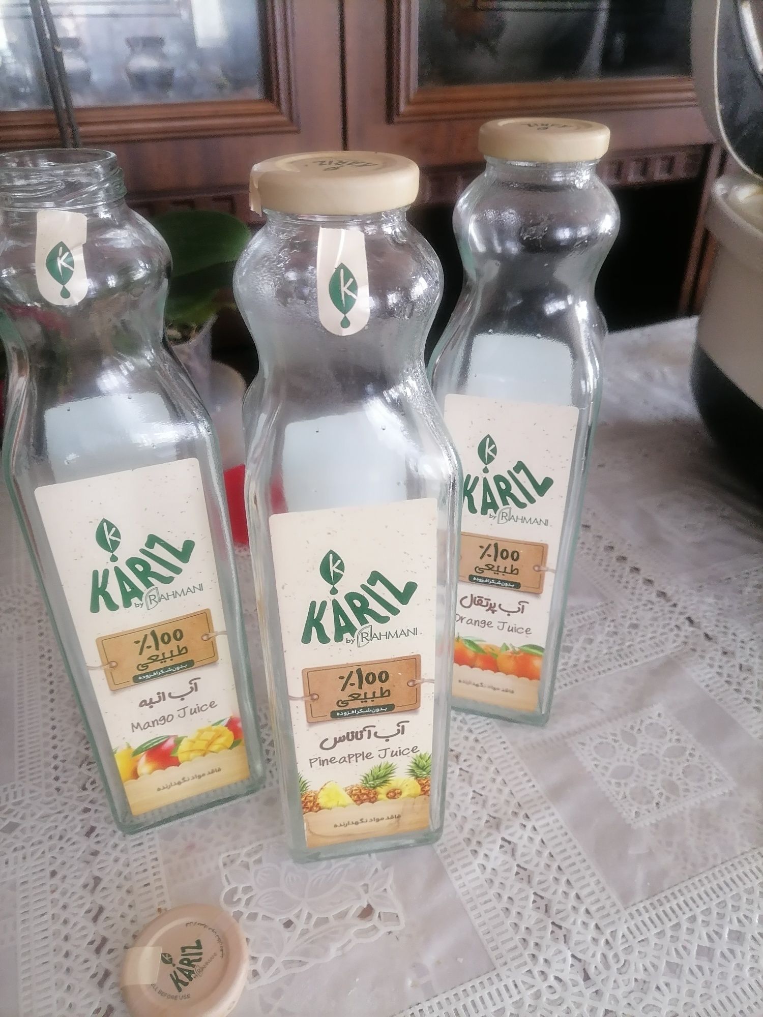 Продам стеклянную посуду с крышками для соков