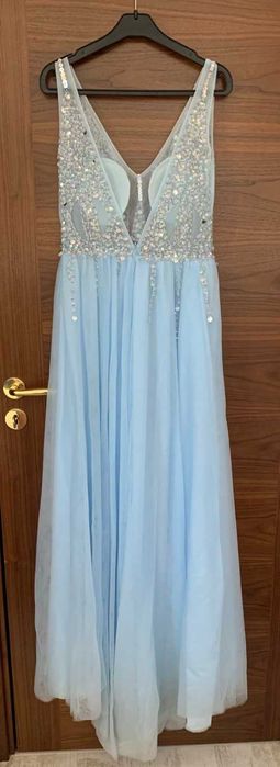 Синя бална рокля