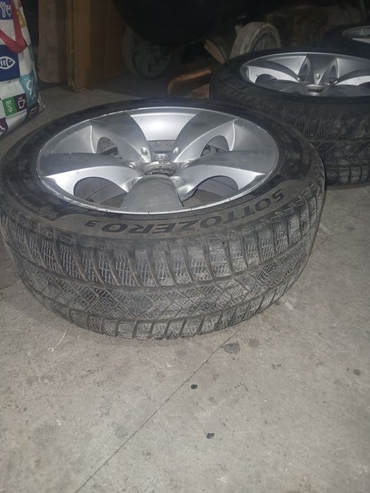 Vând roti de iarna bmw  5x120 r17
