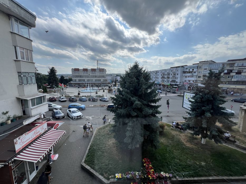 Închiriez / De Închiriat Spațiu Comercial 124 MP, Centru Fălticeni