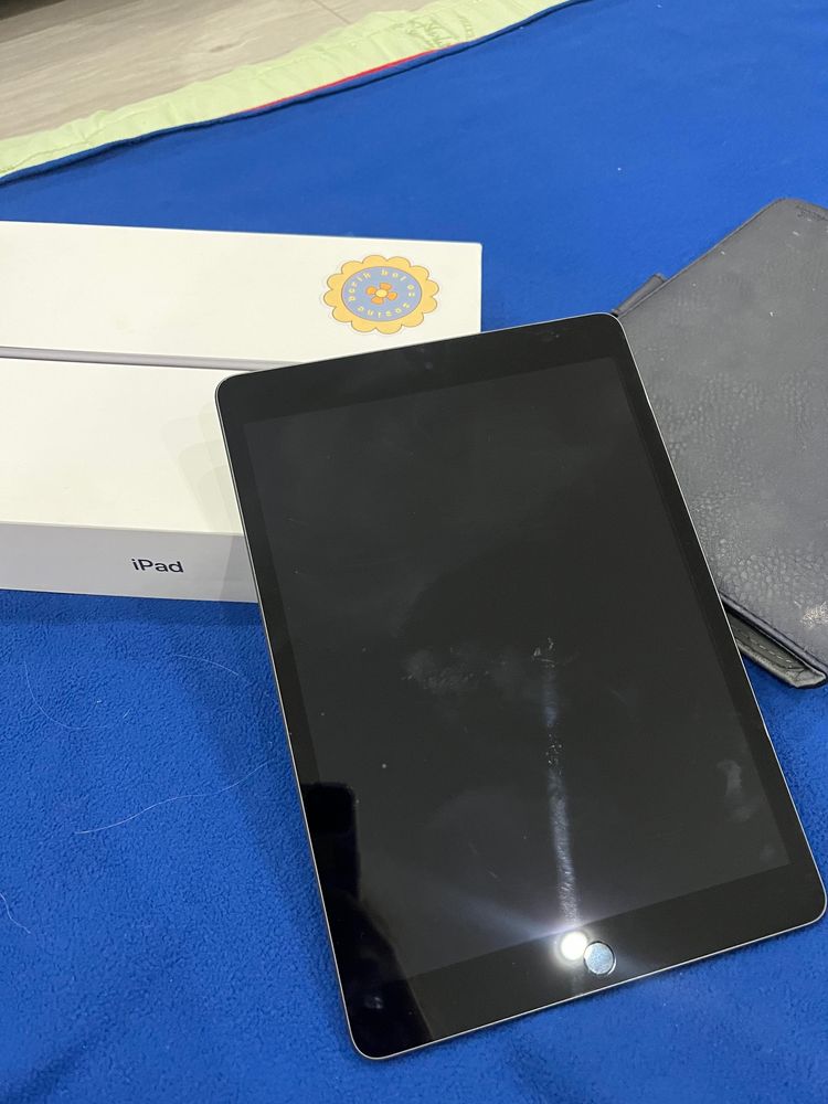 Продаю iPad 9-го поколения