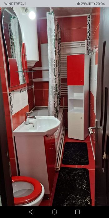 Vând apartament decomandat