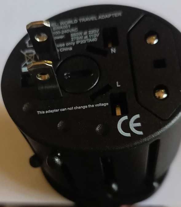 4-в-1 универсално зарядно за пътуване 110-220V с USB порт