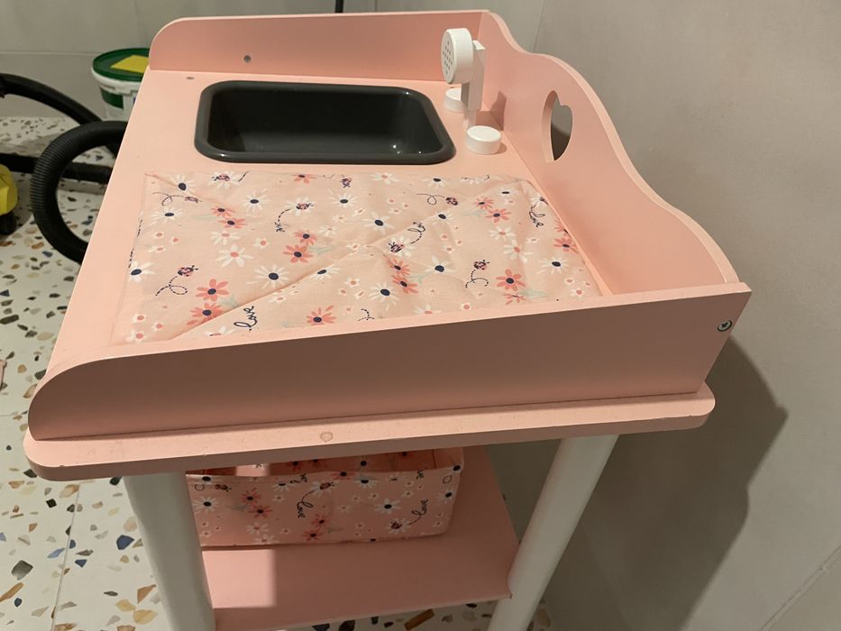 Masuta de schimb bebelusi de jucarie