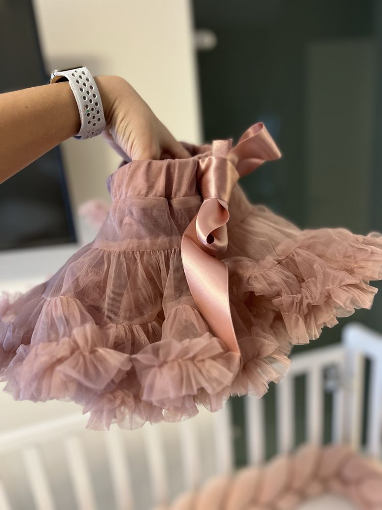 Дрехи за бебе момиче Benetton, Okaidi, Mayoral, H&M