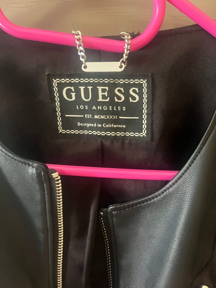 Кожено яке Guess