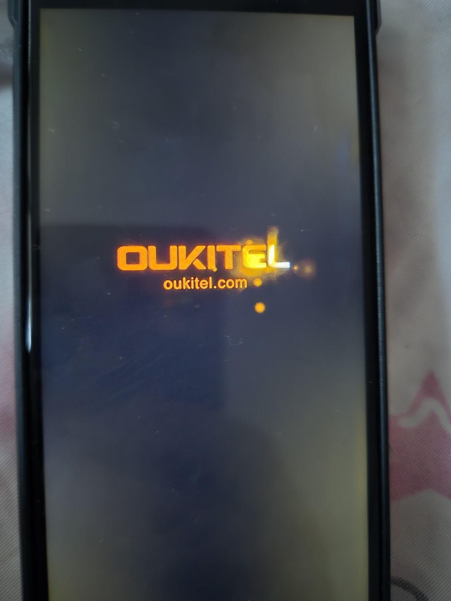 Oukitel la 450 lei am 3 bucati rezistente la socuri