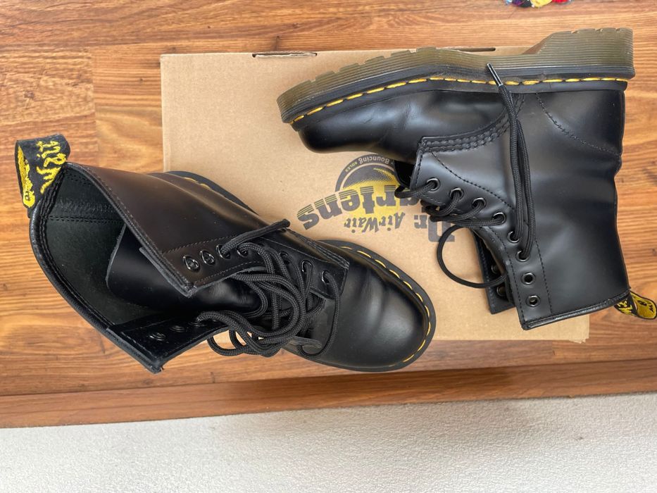 Vand Ghete Bocanci Dr. Martens marime 36 Originale