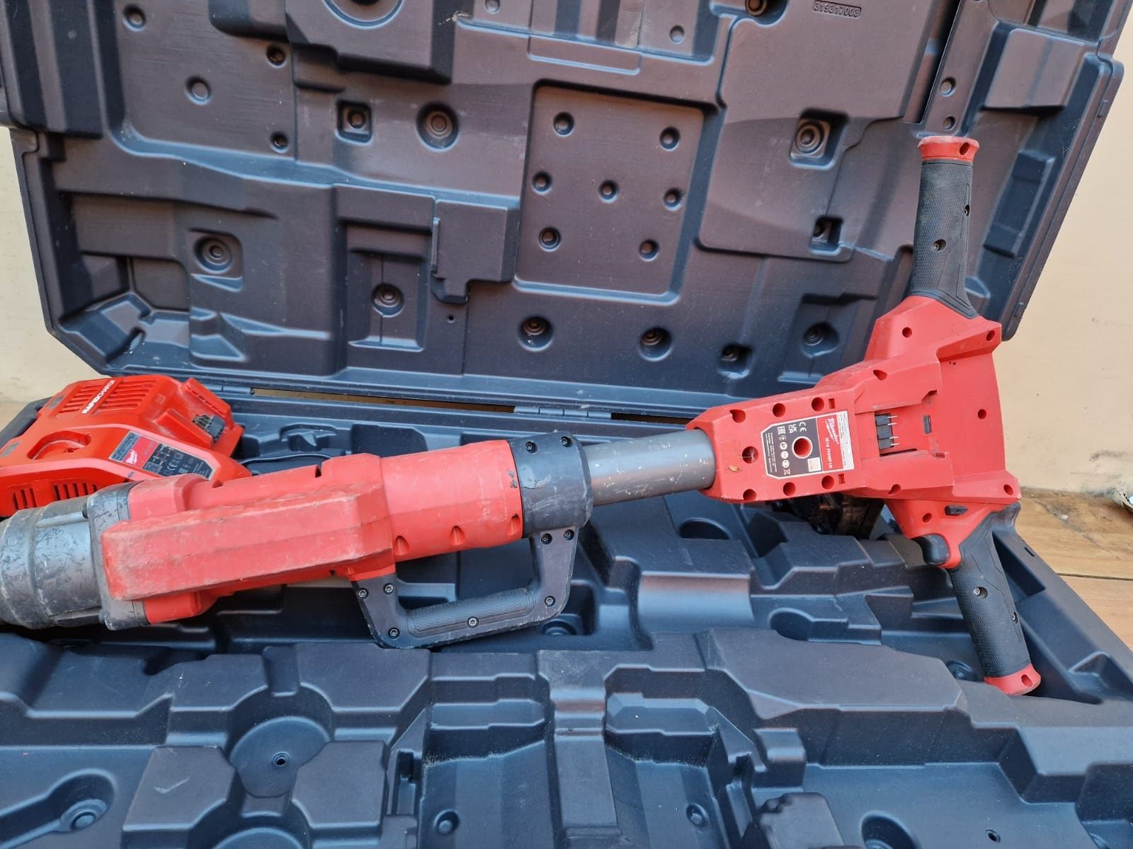 Mașină de însurubat cu impact Milwaukee M18  FHIWF1R
