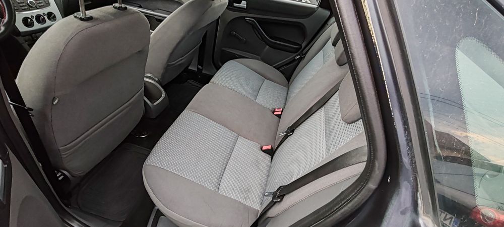 Ford Focus 1.6 Benzina și GPL
