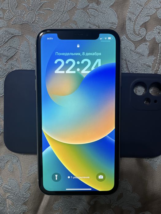 Продам айфон 11..