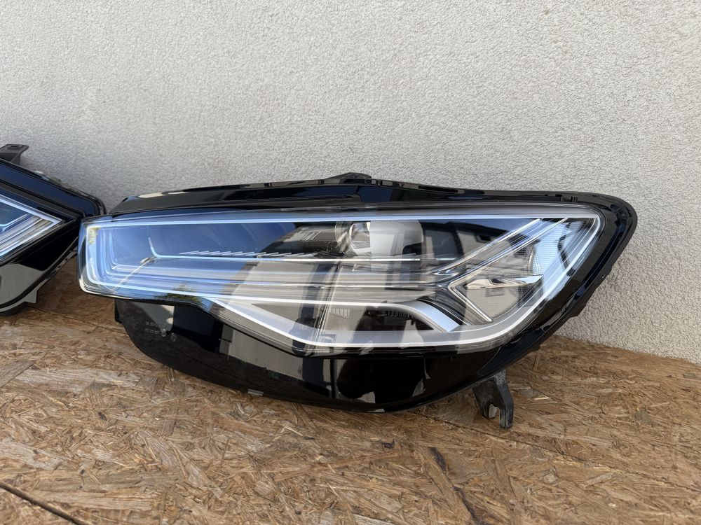 SET Far stanga dreapta Audi A6 C7 4G Facelft Full LED MATRIX originale