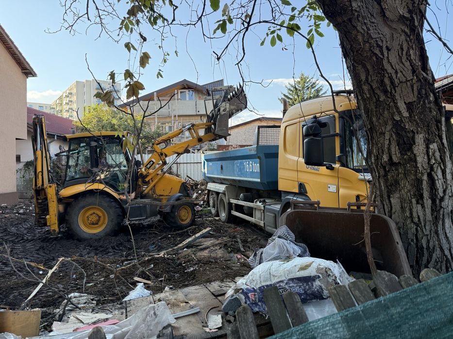 Transport moloz -mobila- veche de frișare cu utilaje terenuri orice