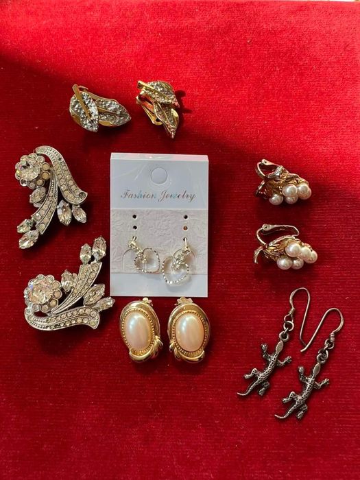 Бижута-обеци, гривни, брошки,синджири