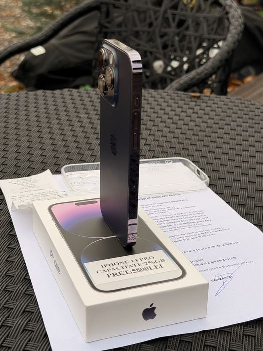 Iphone 14 PRO 256 GB  in cutie impecabi husa  noua cump de Nou